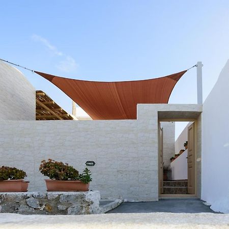 Апартаменты Heart Of Oia - Private House With Jacuzzi Экстерьер фото