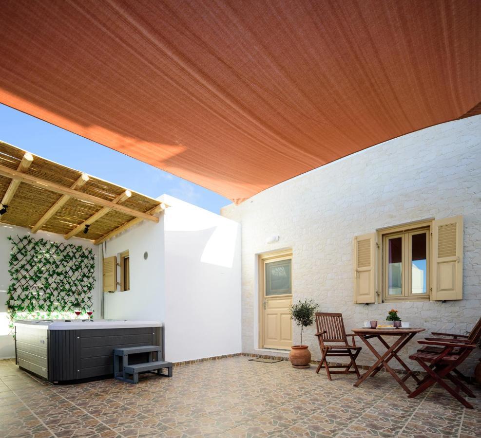 Апартаменты Heart Of Oia - Private House With Jacuzzi Экстерьер фото